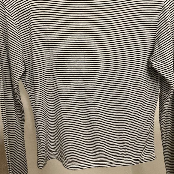 Brandy Melville • Long Sleeve • One Size • Semi Cropped • Black & White - Picture 4 of 4